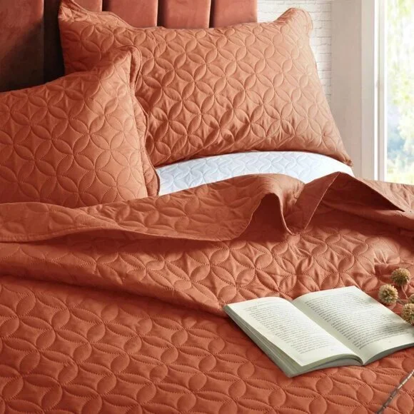 Elegant Rust Quilted Lightweight Bedspread 3pc Set Queen