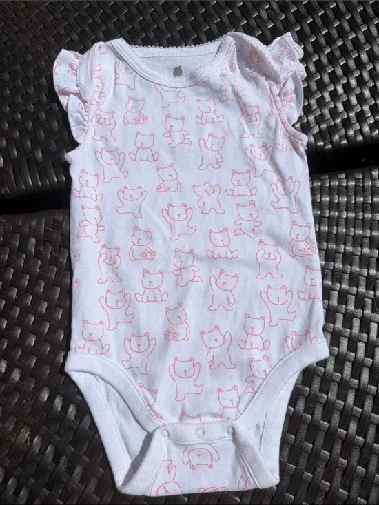 NWOT GAP Onesie / Bodysuit
