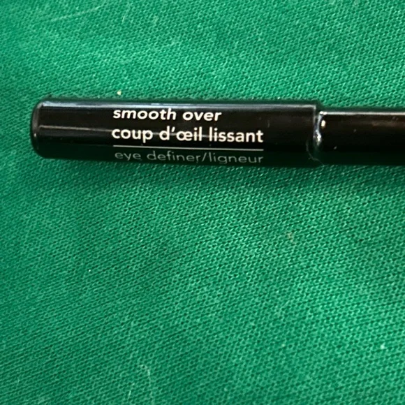 Avon Smooth Over Eyeliner. Emerald