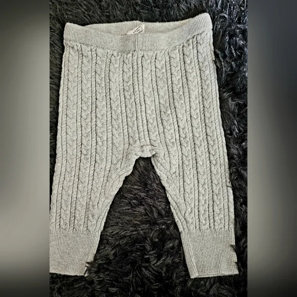 BABY Gap Cable Knit Grey Bottoms 6-9m