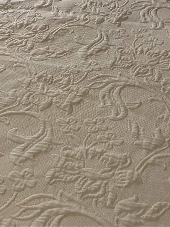 Cotton Matelasse floral bedspread Twin with scalloped edges