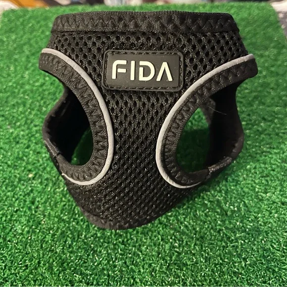 Black Cat Harness x Leash set by FIDA