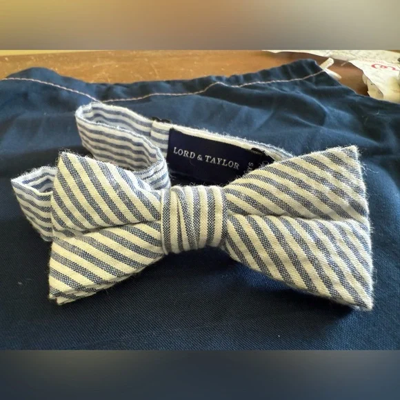 Lord & Taylor- Boys Seersucker Striped Bow Tie, Blue/White, OneSize