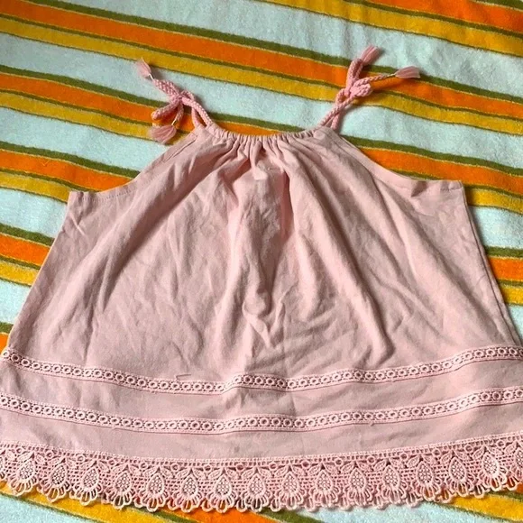 NWT Gap girls lace tank top in medium 8-9