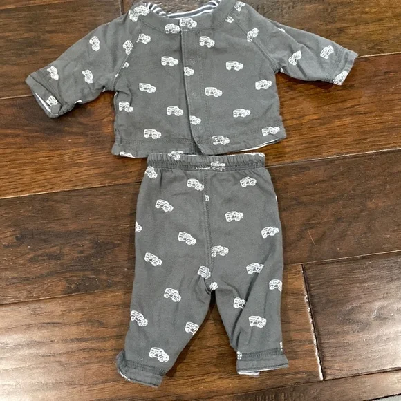 Gap newborn car outfit