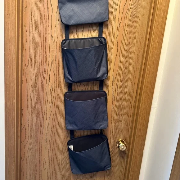 thirty-one Navy Hanging Pocket Organizer - 4 Pockets