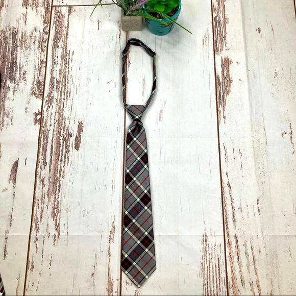 The Children’s Place Tie Black & Red Sz 4-7yrs