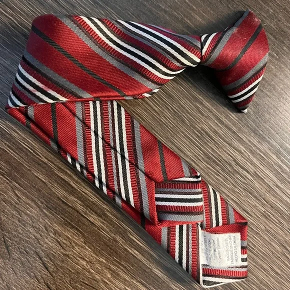 Kids’ Red Striped easy clip tie