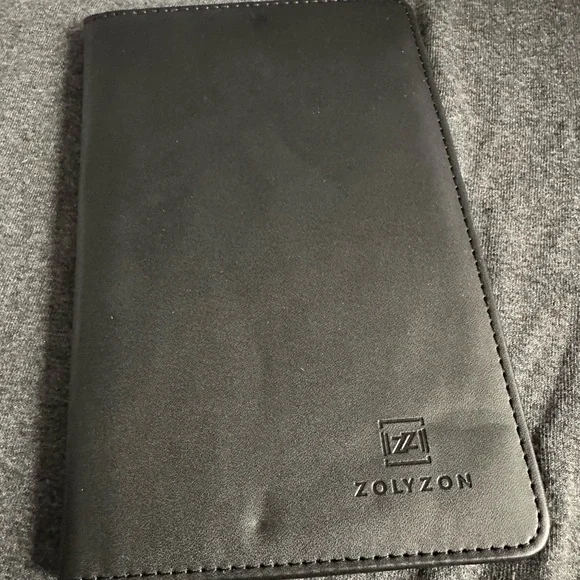 Zolyzon Black leather waiter waitress folio case New in excellent condition