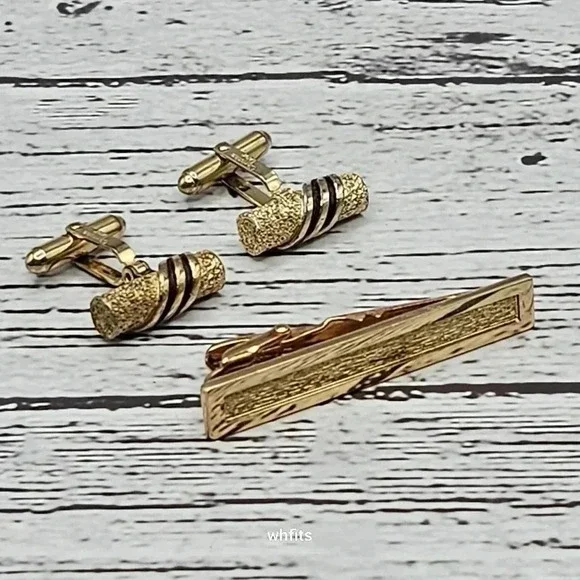 Christian Dior Gold Tone Cufflinks and Tie Bar Set