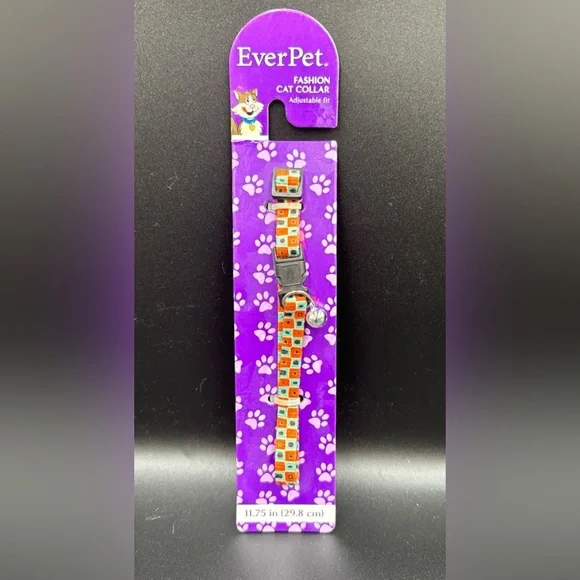New Everpet Fashion Cat Collar Adjustable Fit 11.75” With Bell