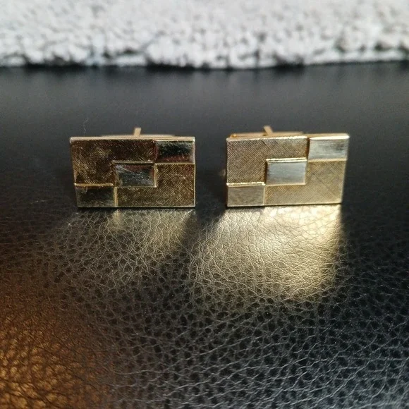 Vintage Gold Tone Cuff Links