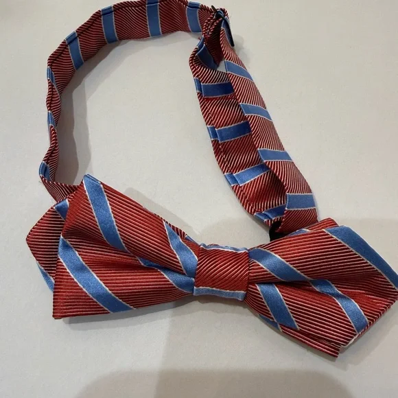 Elegant Red and Blue Striped Bow Tie