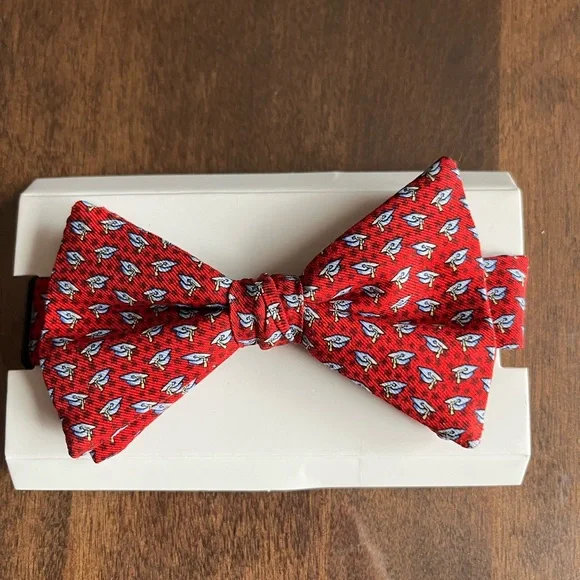 Vineyard vines Kids Bow Tie graduation