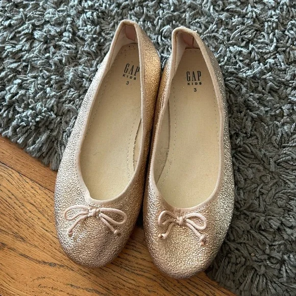 GAP KIDS Little Girl Gold Ballerina Bow Flats Size 3