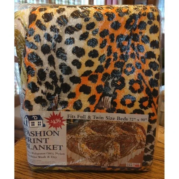 New Old Stock Vintage Fashion Print Blanket Loving Leopards Full/Twin 72