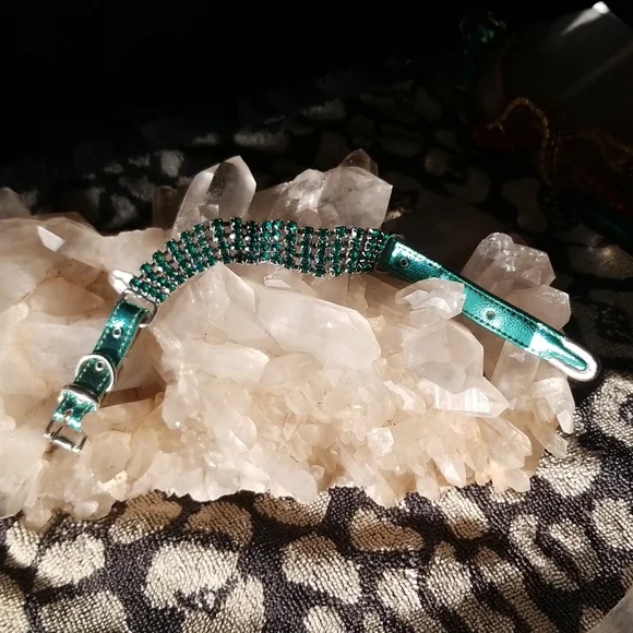 Vtg 1960s-70s era Emerald Green Rhinestone Dog /Cat Collar New unworn sz 12