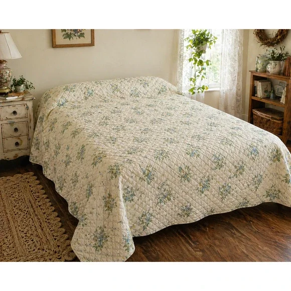 Cottagecore Floral Quilt Bedspread Vintage Style Pastel Blue Green Full Queen