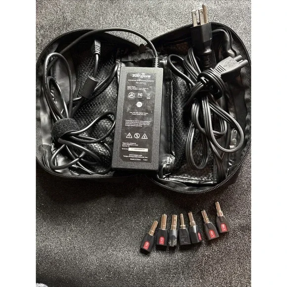 Targus APA68 A Universal Laptop Wall Power Adapter 90W 100-240V Tested