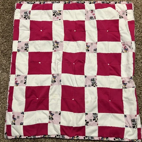 Minnie Mouse Handmade Patchwork Crib Quilt Throw Stroller Baby Blanket ‎ 36x40