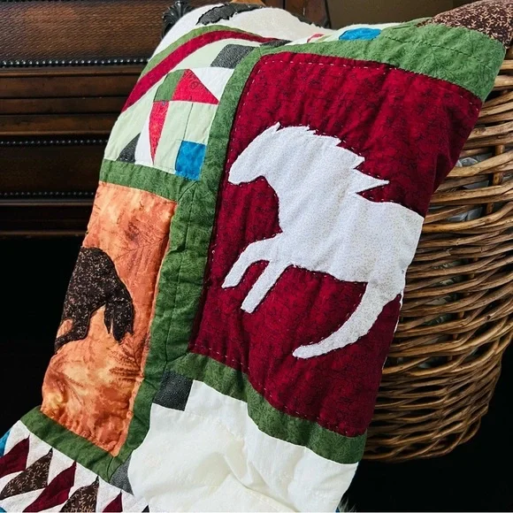 Patchwork Wall Hanging Cotton Horses Quilt .