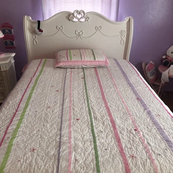 Pottery Barn Quilt and Sham Set