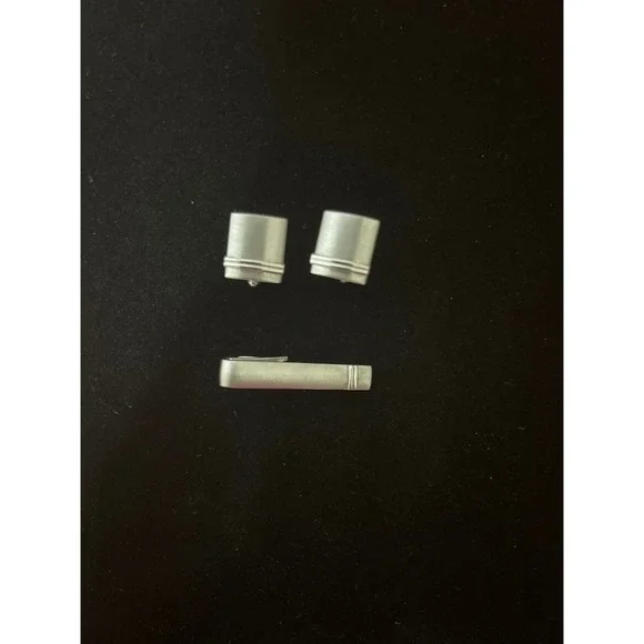 Vintage Mens Brushed Silver Tone Barrel Cufflinks and Tie Clip Set Minimalist