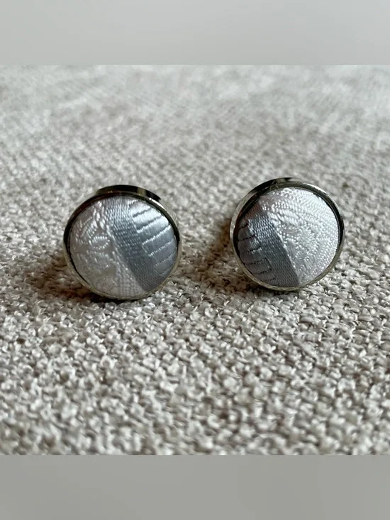 Silvertone Grey White Fabric Round Cuff Links Men’s Professional Wedding Work