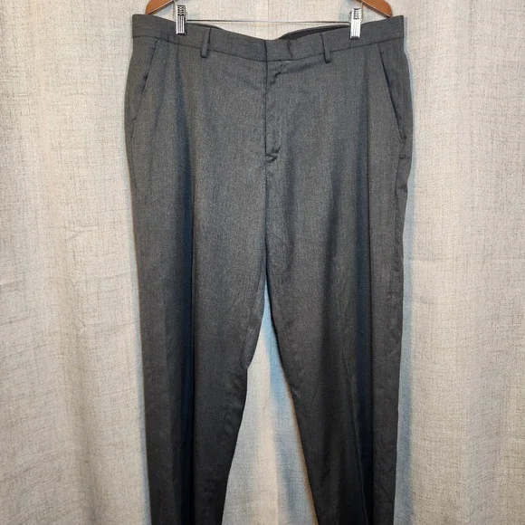 Calvin Klein Dress Pants Men's 40x32 Slacks Dark Gray Flat Front Polyester Blend