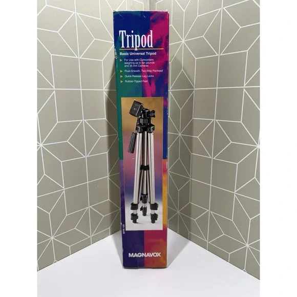 MAGNAVOX UNIVERSAL‎ TRIPOD, FOR CAMCORDERS And 35mm CAMERAS,