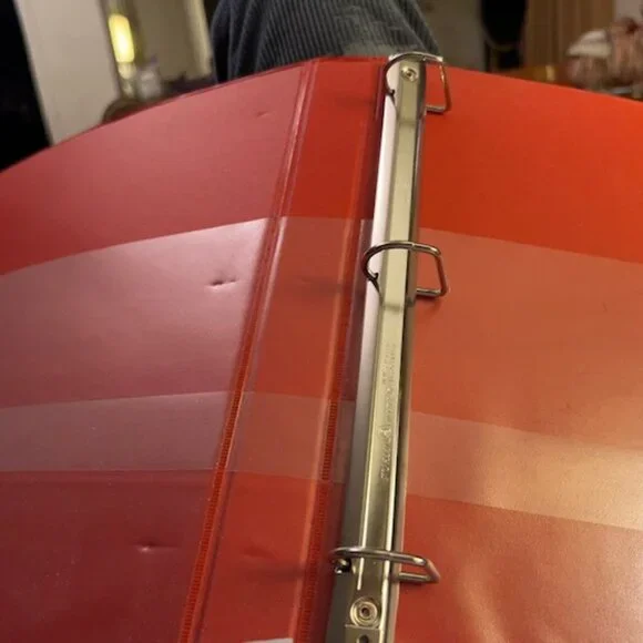 3 RING HEAVY DUTY VIEW BINDER-225 SHHETS , 4 POCKTS