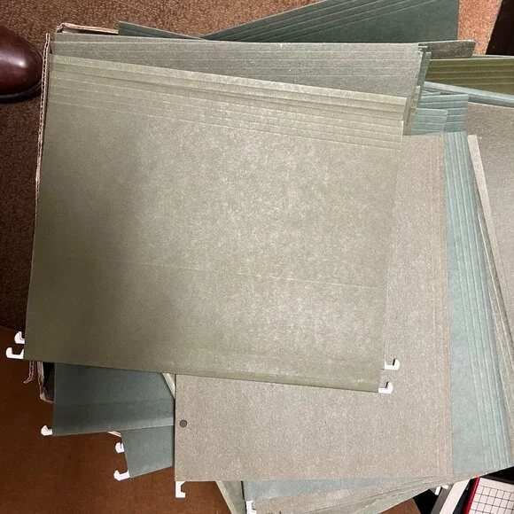 50 HANGING FOLDERS 1/5 CUT, LETTER SIZE GREEN,AMAZON, STAPLES, OFICE DEPOT+ FREE