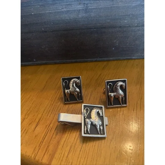 Vintage Cufflinks And Tie‎ Tack Horse Silver Color Black Equestrian