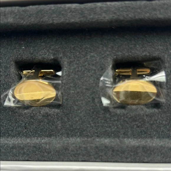 Gold Oval Cuff Links