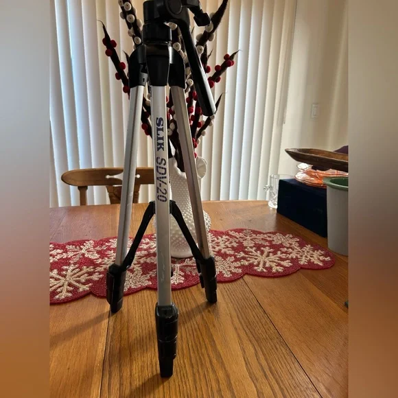 VTG Slik SDV-20 Three Way Pan Head Tripod with Quick Release Plate