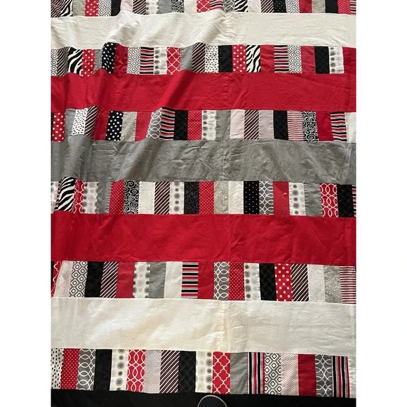 Handmade‎ Vintage Quilt /shams Grandma Farm 64x 62 Cotton Fabric Vintage Cleaned