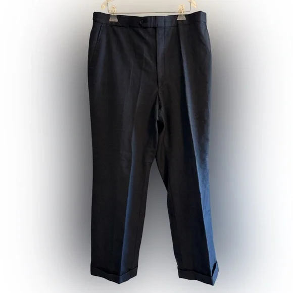 Vintage Men’s Burberry Wool Pleated Cuff Trousers Navy Blue Size 37