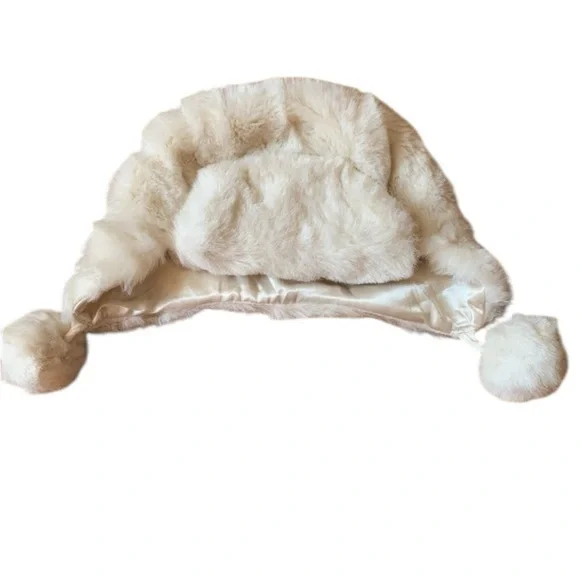 𝅺GAP|Baby Faux Fur Cream Infant Hat with pom poms Fully Lined-Size 0-6 months