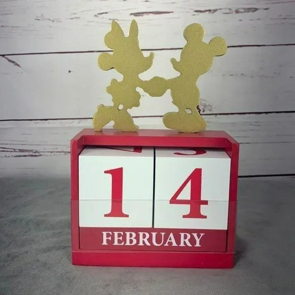 Disney Mickey and Minnie Wood Block‎ Calender