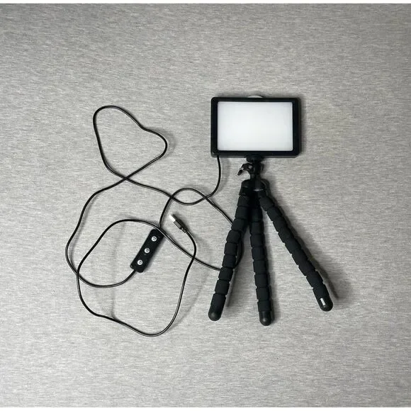 Neewer LED ZC-10S Small Panel Lightning Kit with Tripod