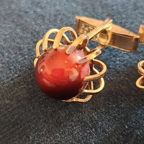 Cufflinks vintage gold tone red marble stone claw mens jewelry