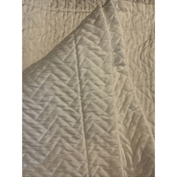 2 RARE‎ Ralph Lauren White Quilted Pillow bed Shams zip closure STANDARD size