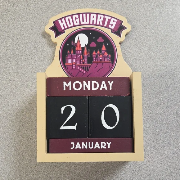 Harry Potter Daily Wooden Desk Calendar