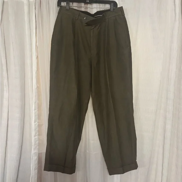 Roundtree & Yorke Green Chinos with Classic Fit