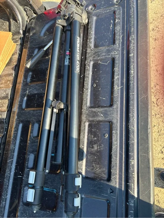 Promaster 4700 Tripod