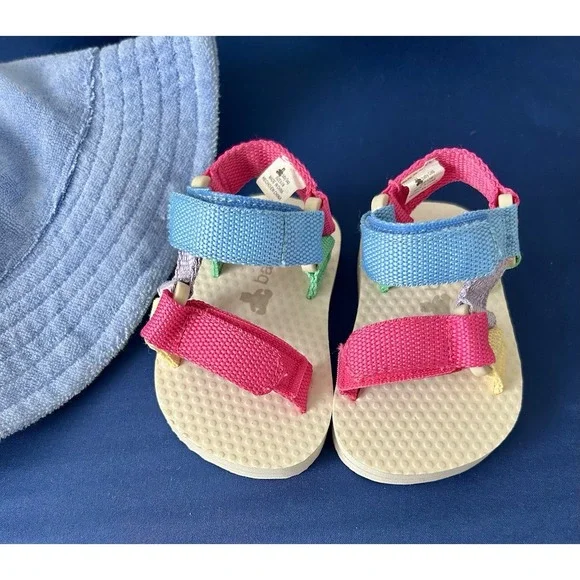 Baby Gap summer Pink Sandals Shoes Baby Girl 0-3 Months With Free Beach Hat EUC
