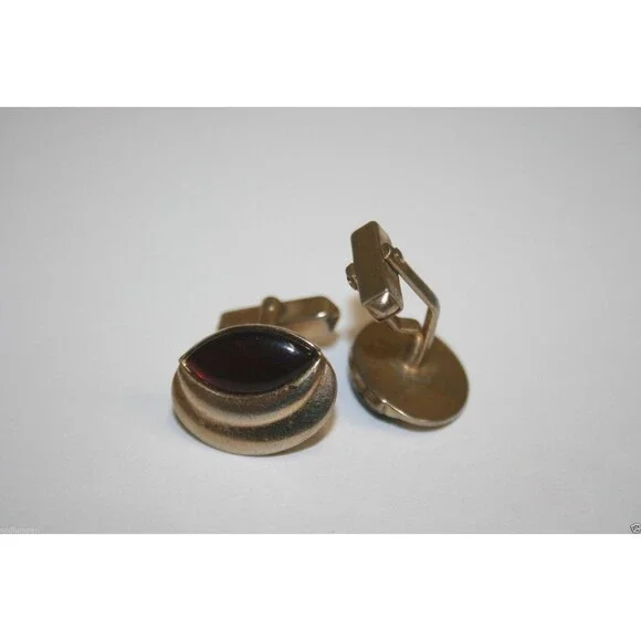 Vintage Art Deco Oval Red Stone & Gold Tone SWANK Mid Century Modern Cuff Links