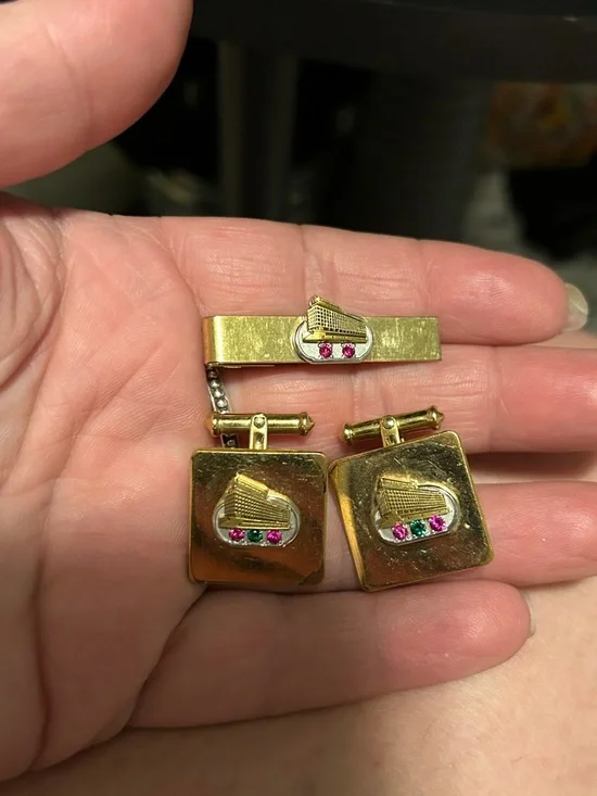 Vintage Chicago Sun-Times building cufflinks and tie clip. Rubies and emeralds??