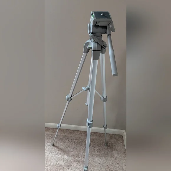 Platinum Plus Camcorder/Camera Tripod
