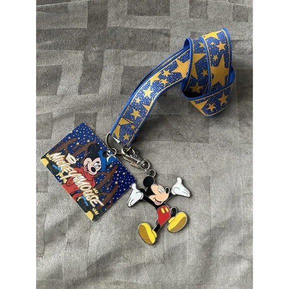 Disney Parks Mickey Mouse Pin Trading 2010 Lanyard Medal Dangle Set‎ Blue Stars